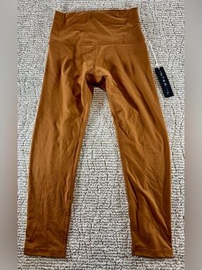 NWT Athleta Interval Women’s Size Medium Camel Recharge 7/8 Yoga‎ Leggings